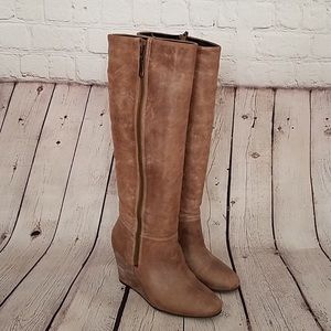 Wedge boots